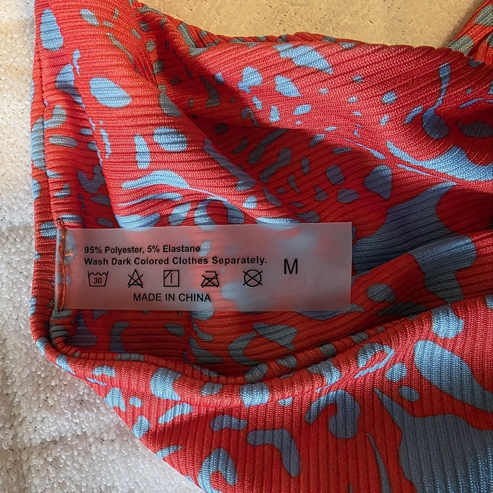 Vibrant Red & Blue Abstract Print Halter Bikini Set - Size Medium - Picture 8 of 13